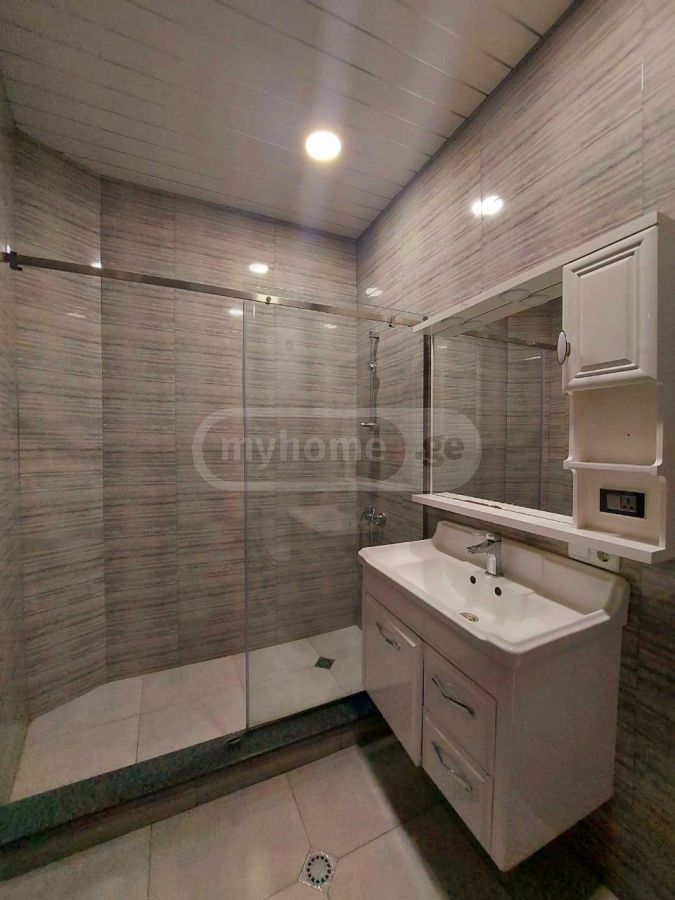 For Sale 4 Room Apartment view 5