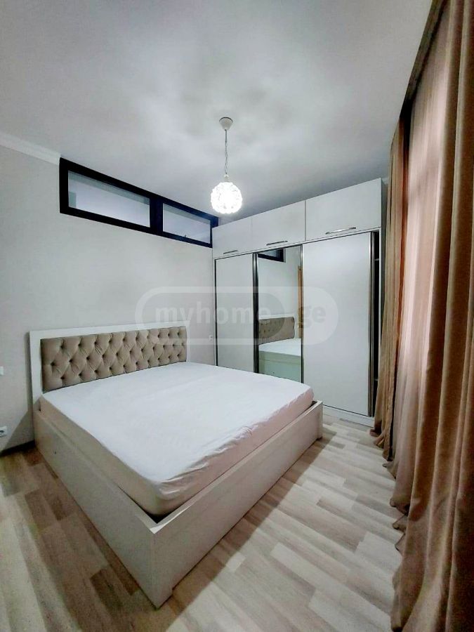 For Sale 4 Room Apartment view 8