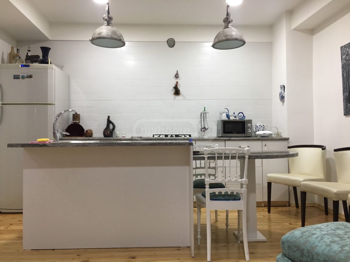 Daily Rent 5 Room Apartment Mtatsmindaze view 11