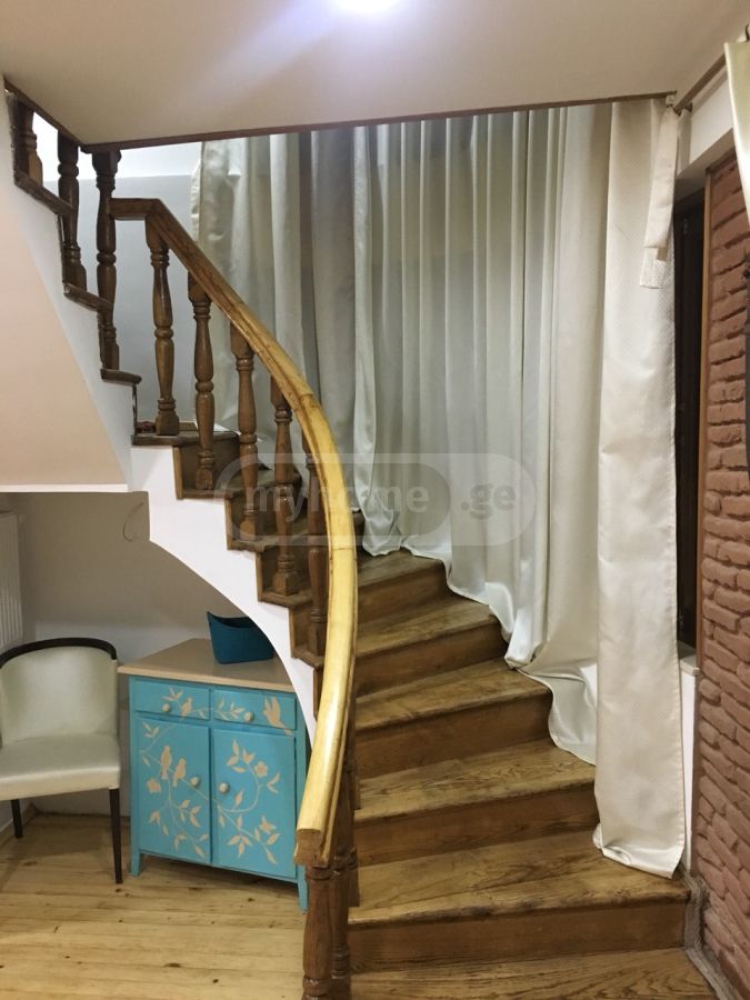 Daily Rent 5 Room Apartment Mtatsmindaze view 12