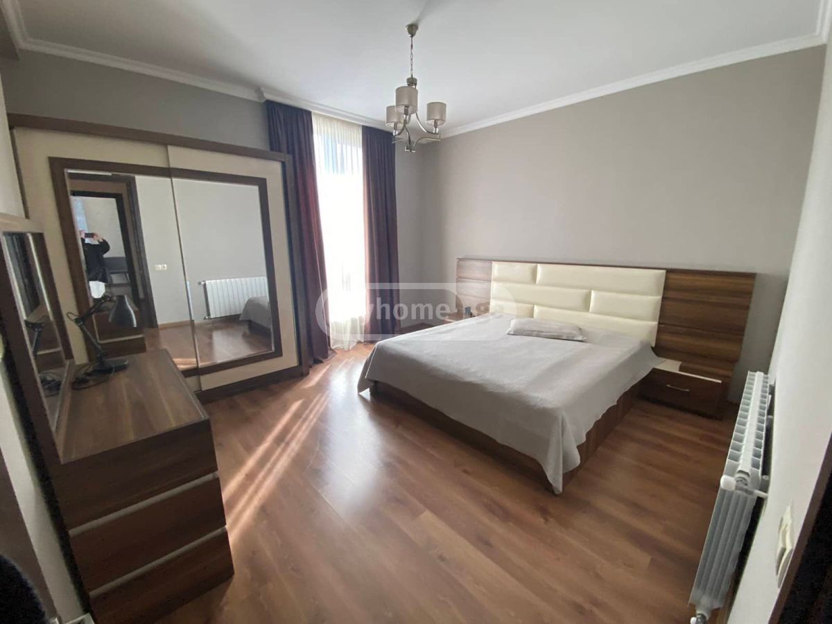 7 Room Private House For Sale view 5