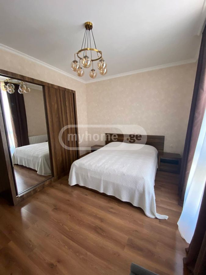 7 Room Private House For Sale view 6