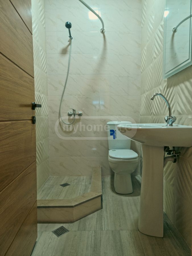 Daily Rent 1 Room Apartment Kutaisshi view 6