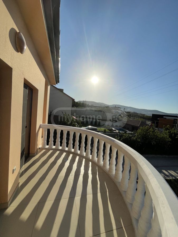 8 Room Country House For Sale view 5