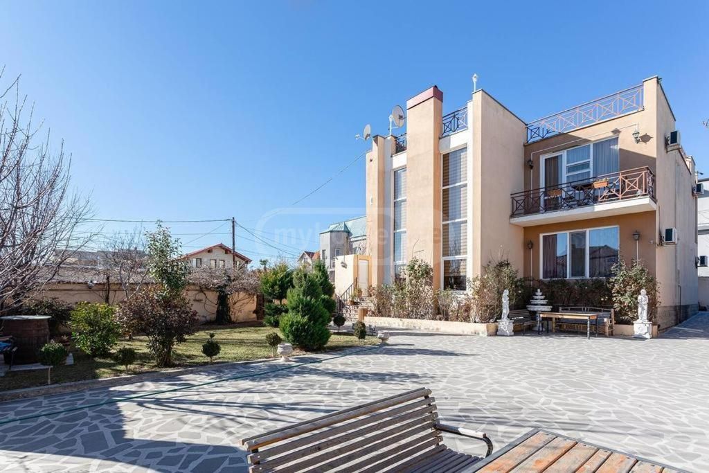 10+ Room Hotel For Rent In Nadzaladevi view 1