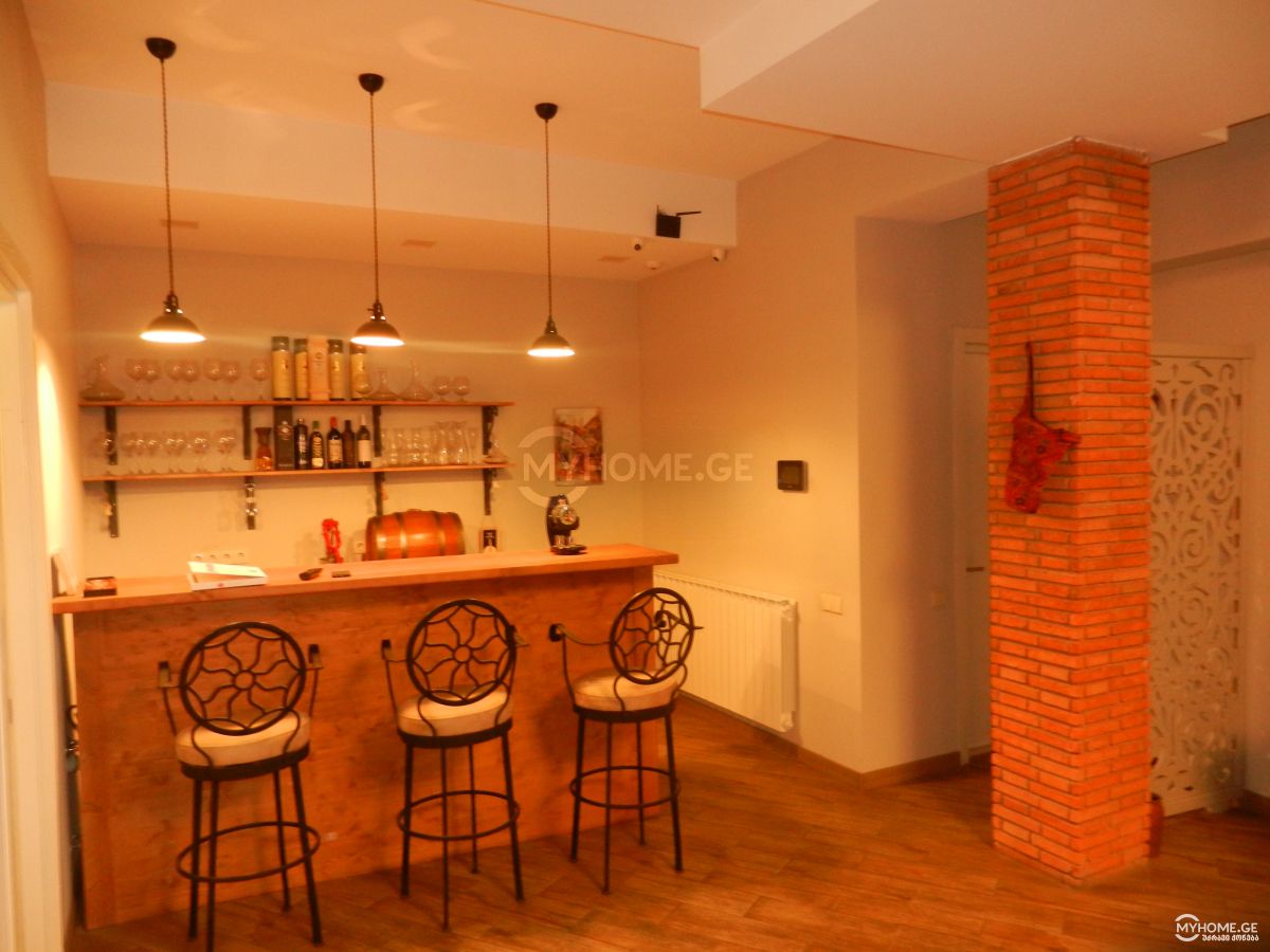 5 Room Hotel For Sale view 9