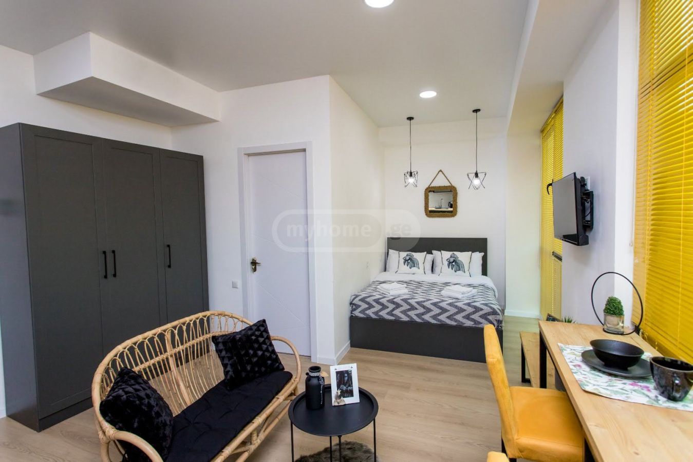 Daily Rent 1 Room Apartment Veraze view 10