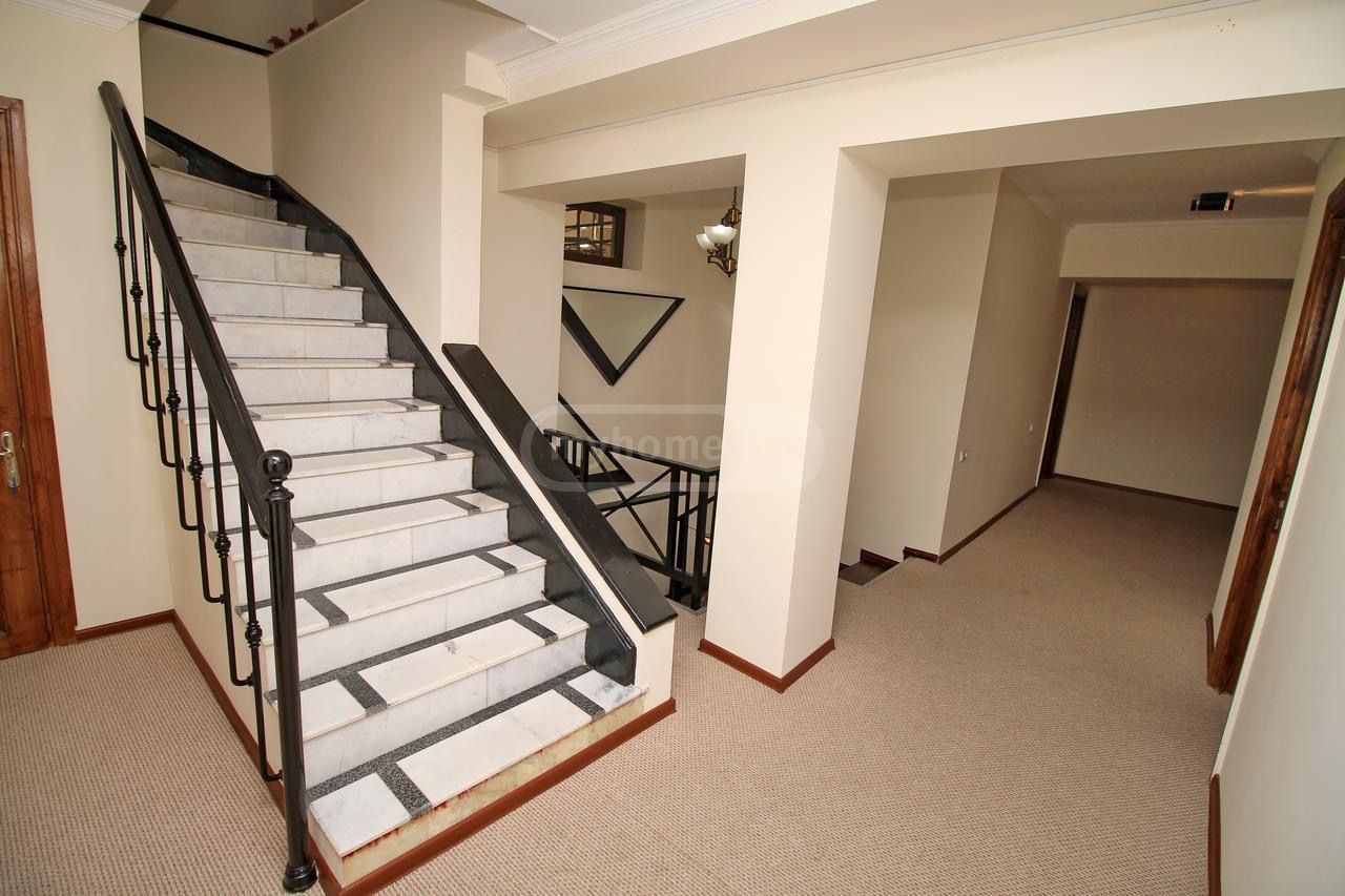 For Sale 10+ Room Sastumro Sololakshi view 7