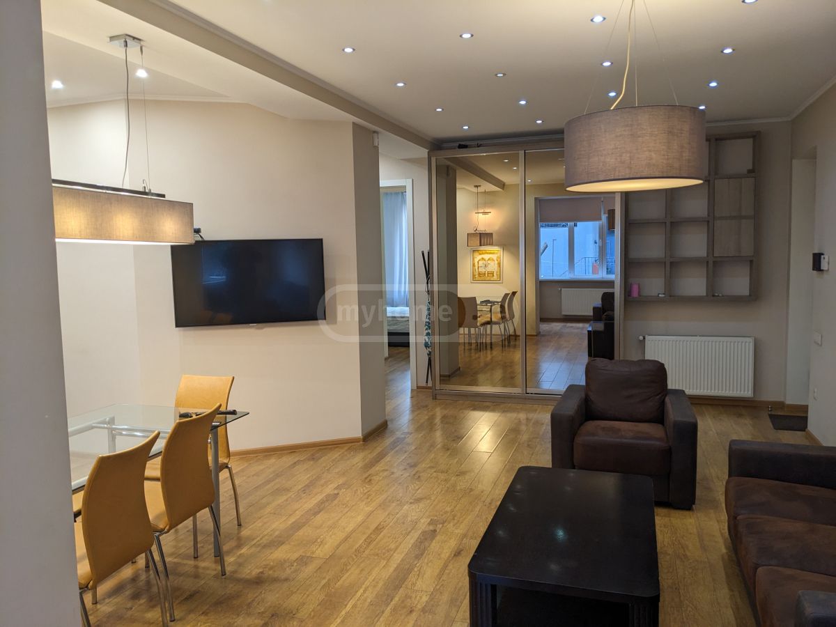 2 Room Apartment For Rent In Vake view 1
