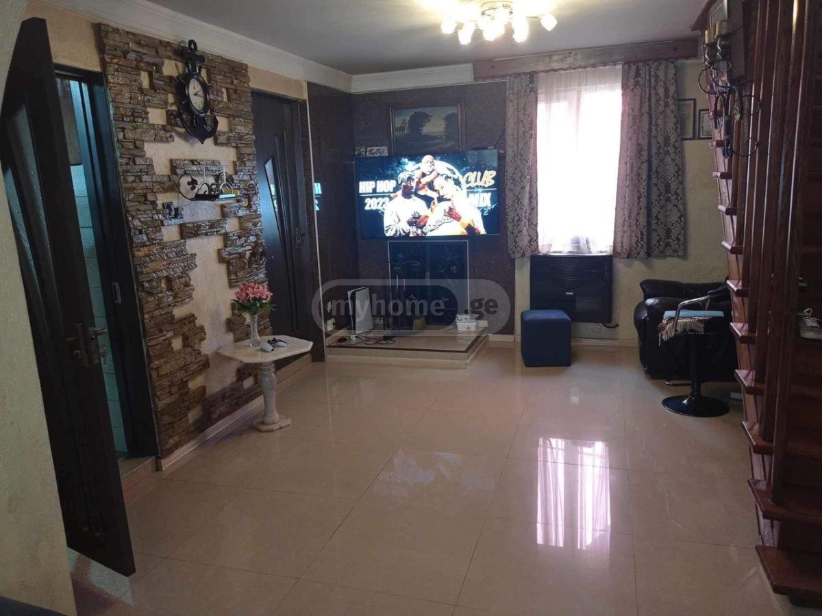 For Sale 9 Room Private House view 6