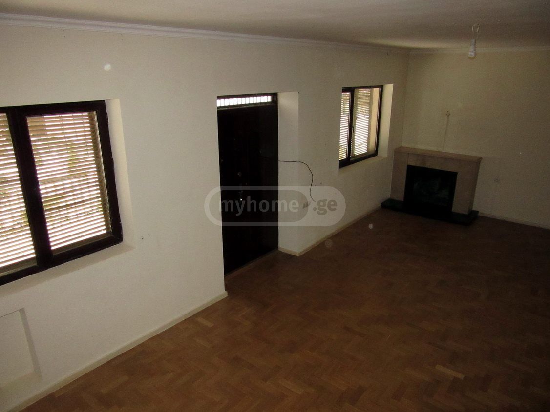 8 Room Country House For Sale view 12