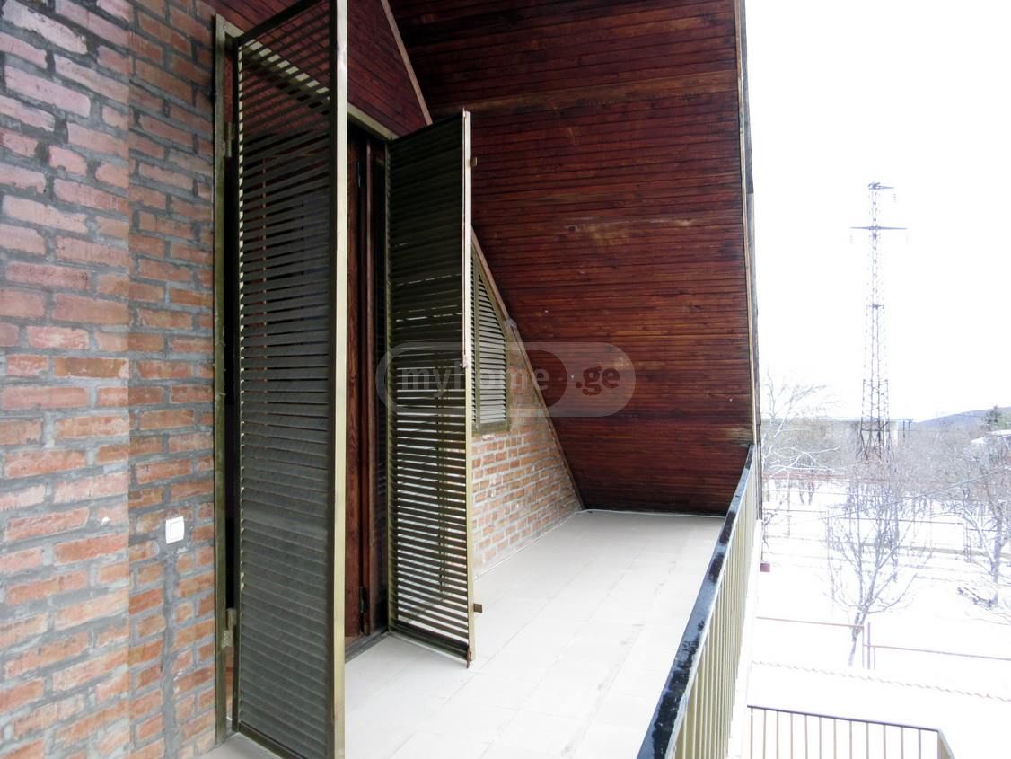 8 Room Country House For Sale view 3