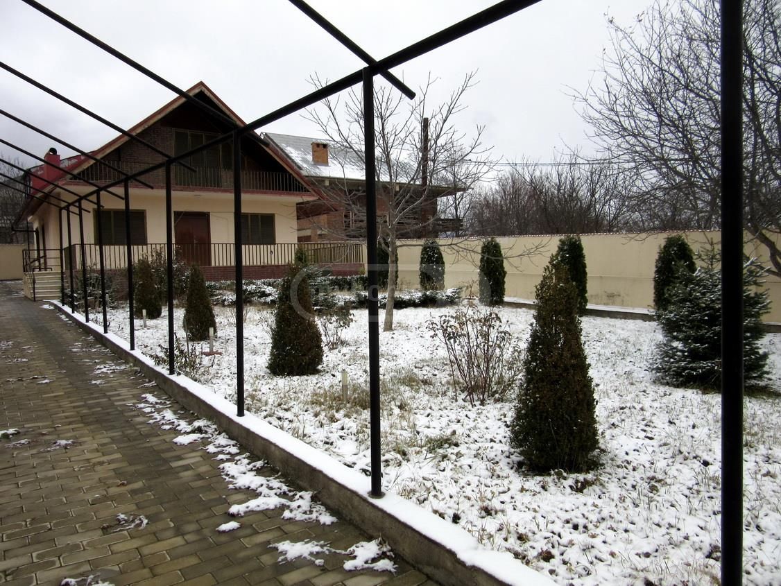 8 Room Country House For Sale view 4