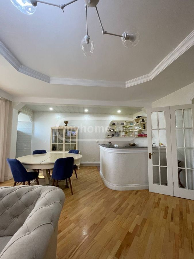 For Sale 3 Room Apartment view 8