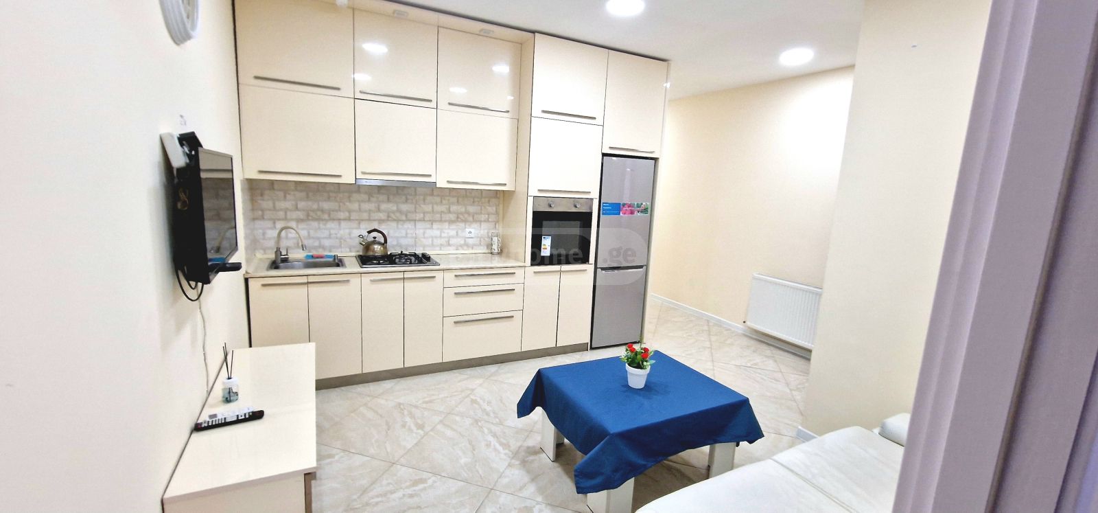 For Rent 3 Room Apartment Kutaisshi view 2
