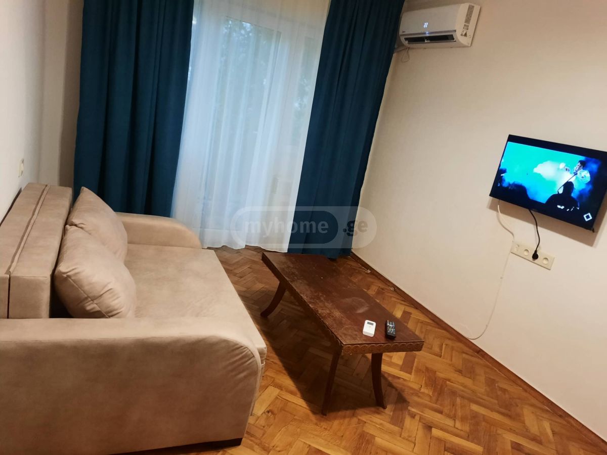 Daily Rent 1 Room Apartment, 1 of 4