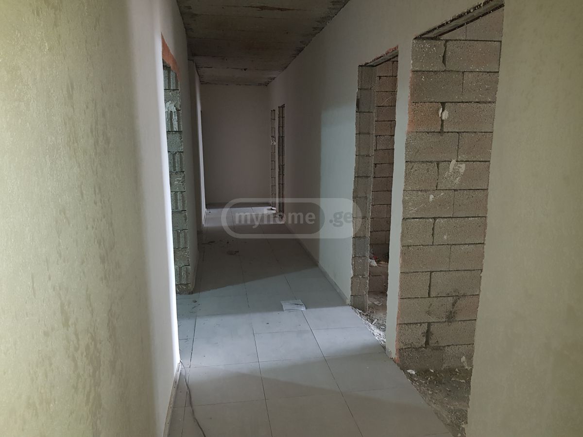 For Sale 3 Room Apartment
