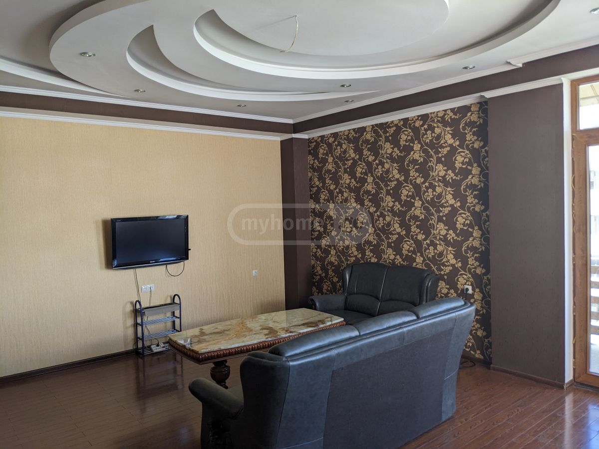 4 Room Apartment For Rent In Ortachala view 1