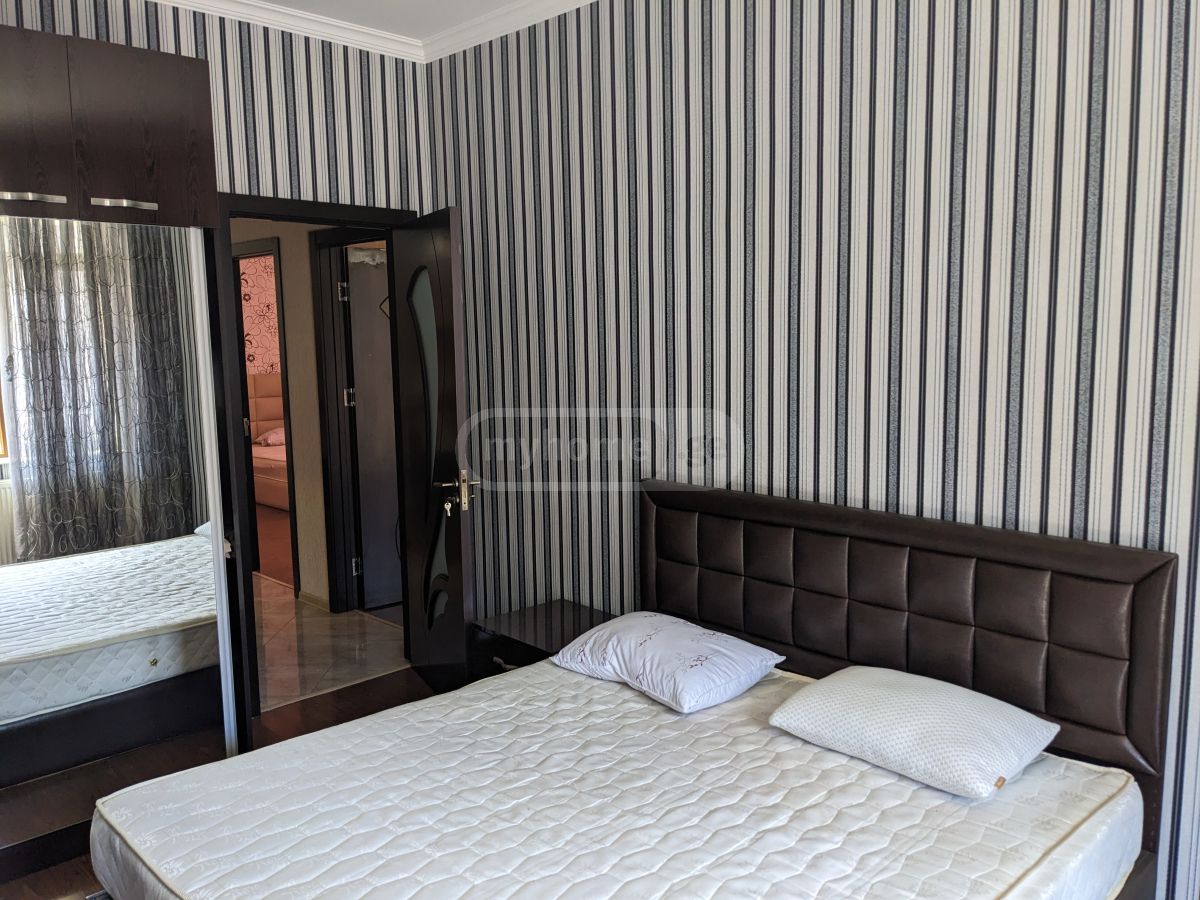 4 Room Apartment For Rent In Ortachala view 6