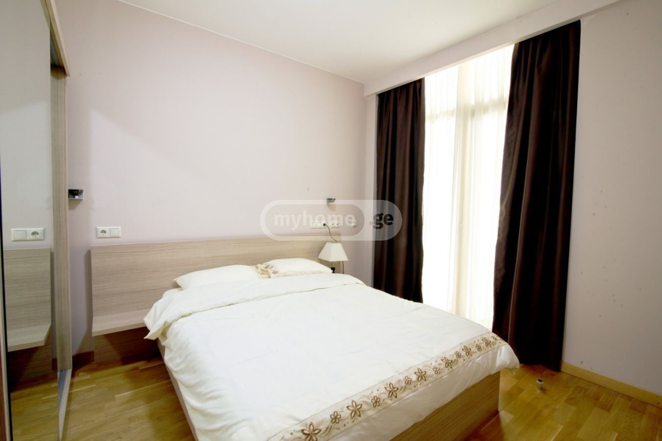 2 Room Apartment Daily Rent In Mtatsminda view 3