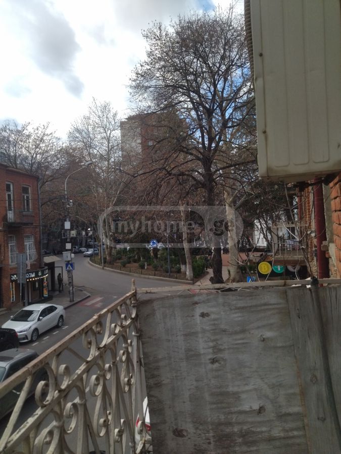 For Sale 10+ Room Private House In Vake view 3