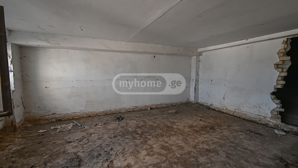 For Sale Sasatsqobe Commercial Space Veraze view 4
