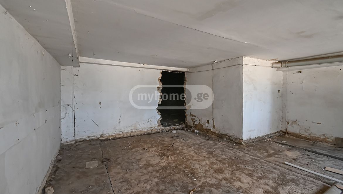 For Sale Sasatsqobe Commercial Space Veraze view 8