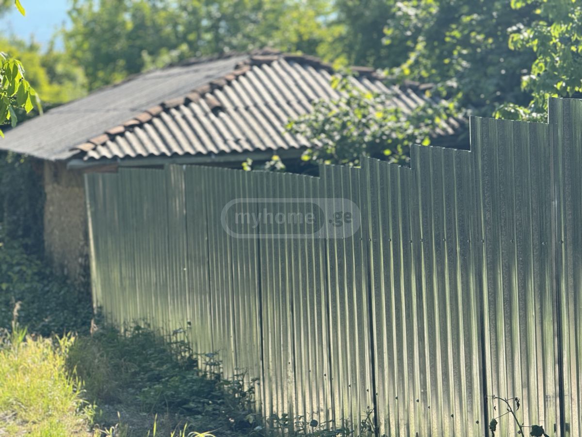 4 Room Private House For Sale view 2