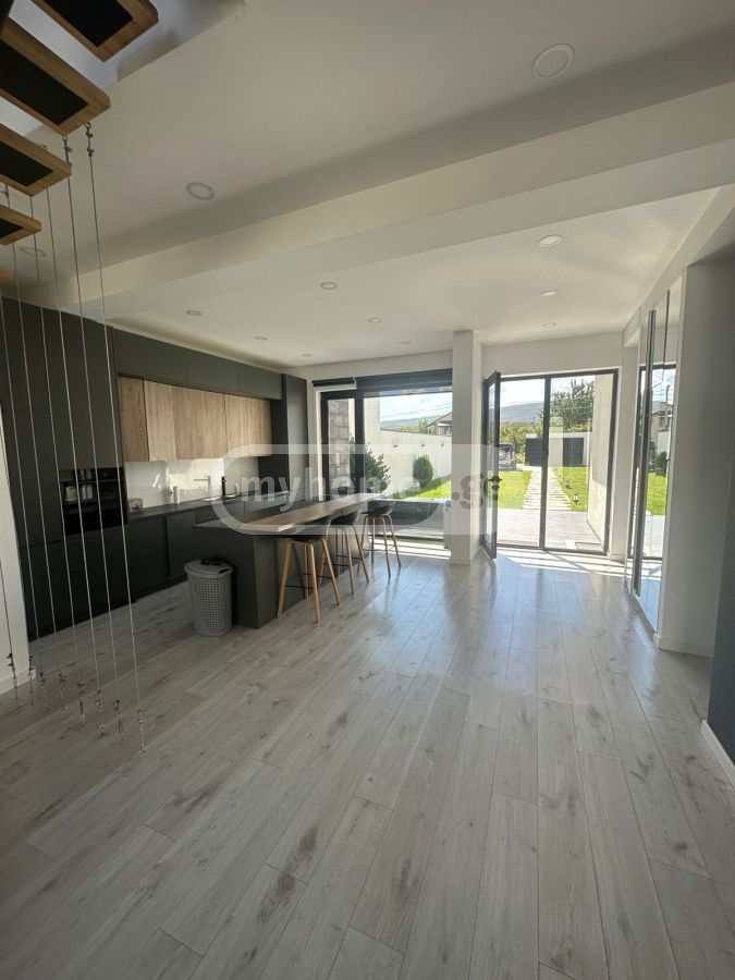 For Rent 4 Room Private House, 5 of 12