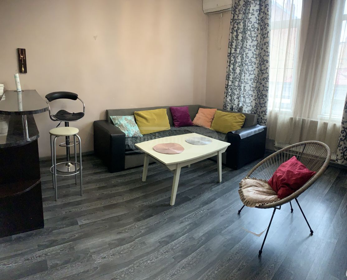 4 Room Apartment Daily Rent In Chugureti view 2