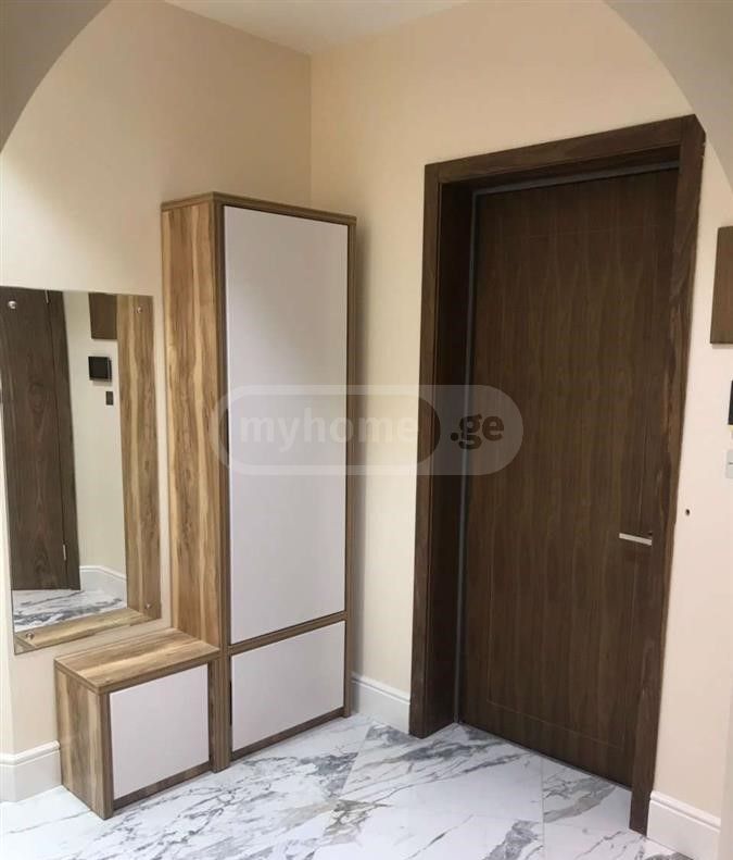 For Sale 4 Room Apartment Mtatsmindaze view 4