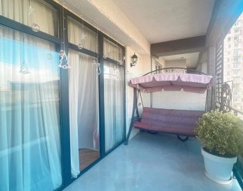 იყიდება 4 ოთახიანი ბინა ვაკეში