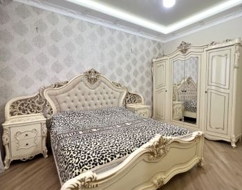 იყიდება 4 ოთახიანი ბინა ვაკეში