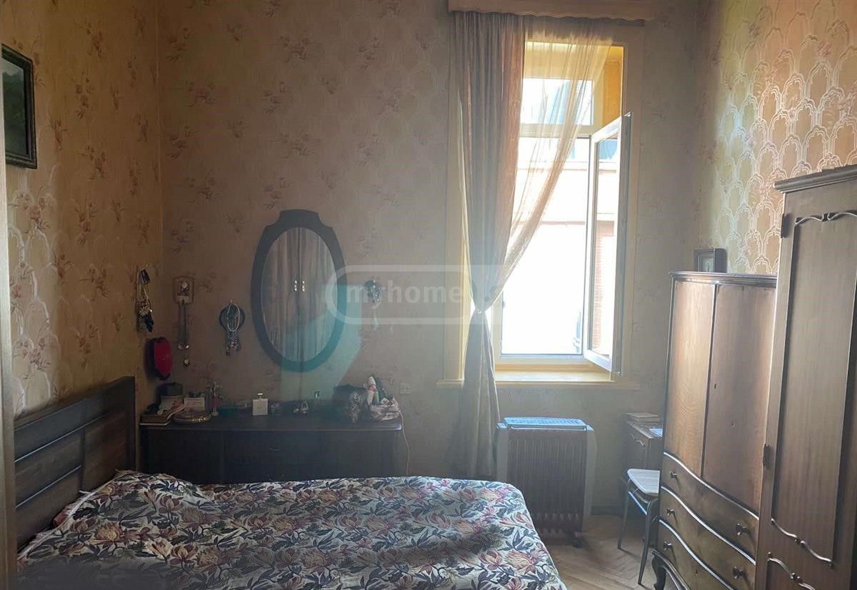 2 Room Apartment For Sale view 3