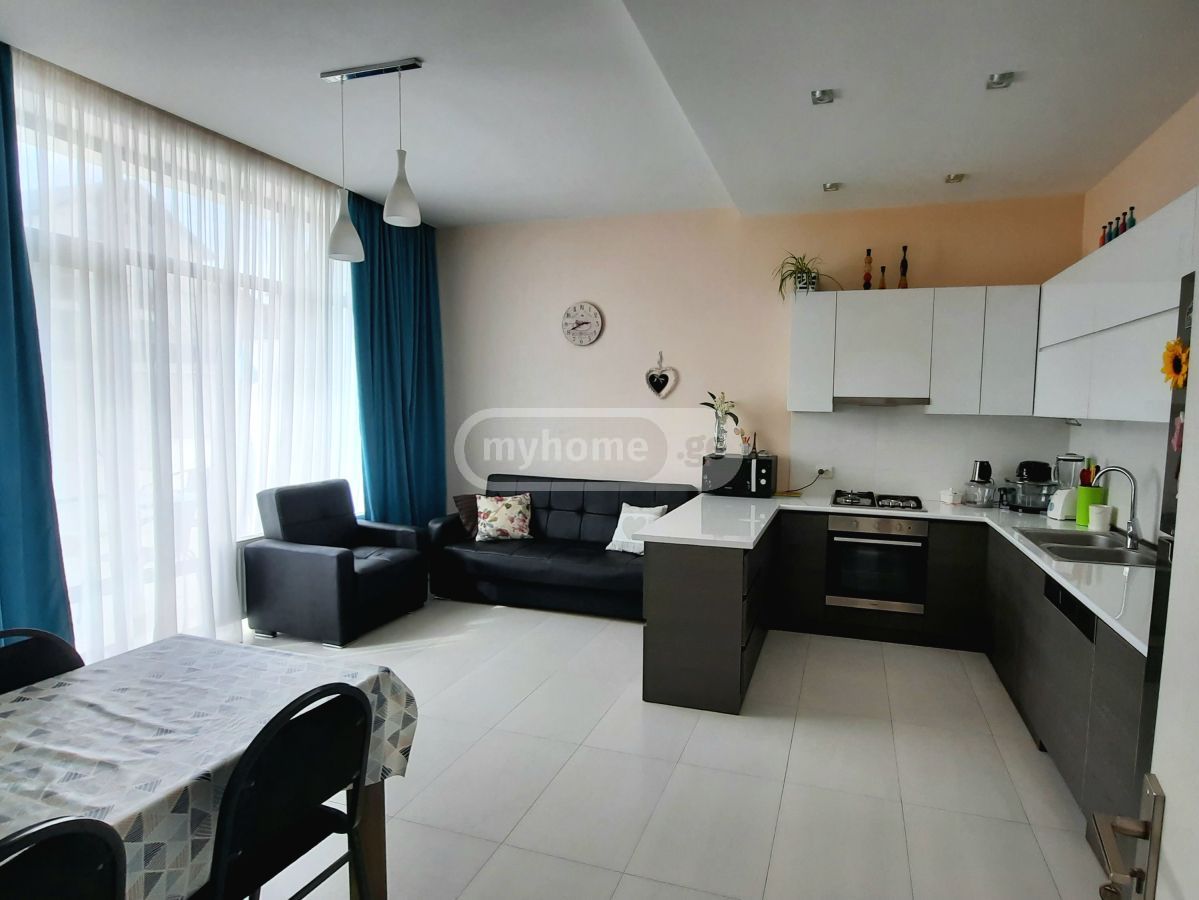 7 Room Private House For Sale view 9