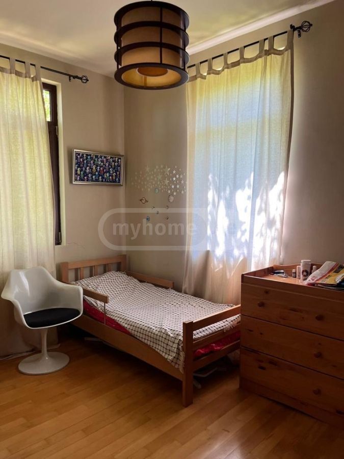 5 Room Country House For Rent In Tskneti view 1