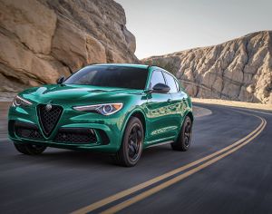 იშლება Alfa Romeo Stelvio Quadrifoglio 2.9 2017-2024 გვაქვს როგორც ახალი ისე მეორადი ორიგინალი ნაწილები რაოდენობაში