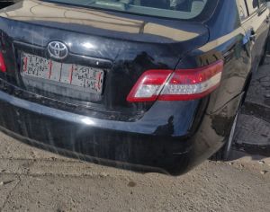 იშლება ტოიოტა ქემრი 2011 წლიანი 2.5 ბენზინი.