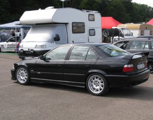 იშლება ე36