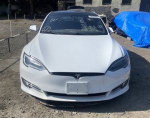 TESLA Model S 2017 0.1 - 1
