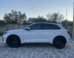 იშლება Audi Q5 2021