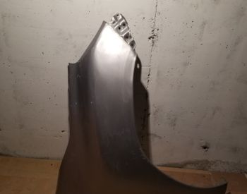 Toyota hilux წინა მარჯვენა ფრთა 2014-2023