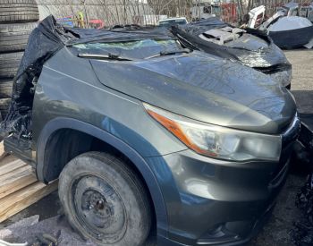 TOYOTA Highlander 2016 3.5 - 2