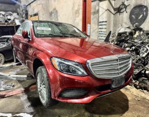 იშლება mercedes benz c 300