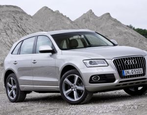იშლება Audi Q5/ აუდი ქ5
