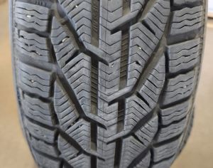 R17  215/55 ზამთარი