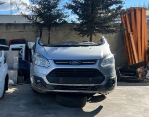 იშლება Ford Transit Custom-ები