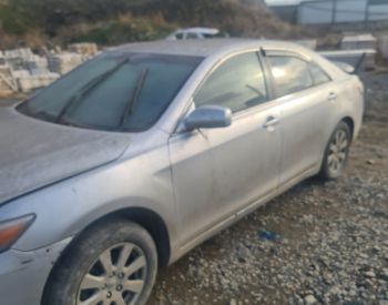 დაშლილი ავტომობილი camry