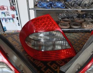 MERCEDES-BENZ E 320 2002-2009 - 1