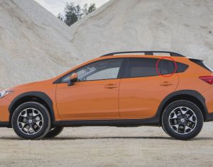 სუბარუ ქროსტრეკის უკანა კარის ოთხკუთხა შუშა